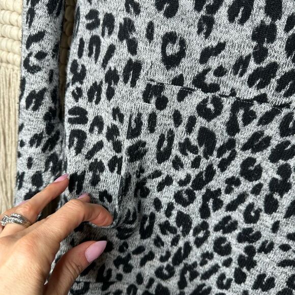 Derek Heart grey leopard print cowl-neck sweatshirt - Picture 2 of 4